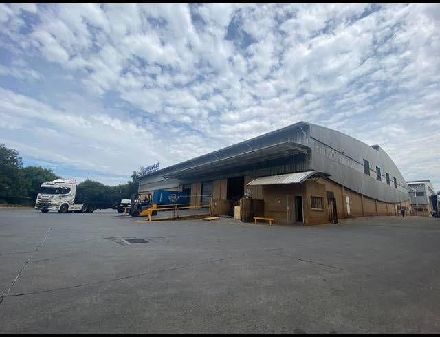 15,614M² WAREHOUSE TO LET IN LONGMEADOW
